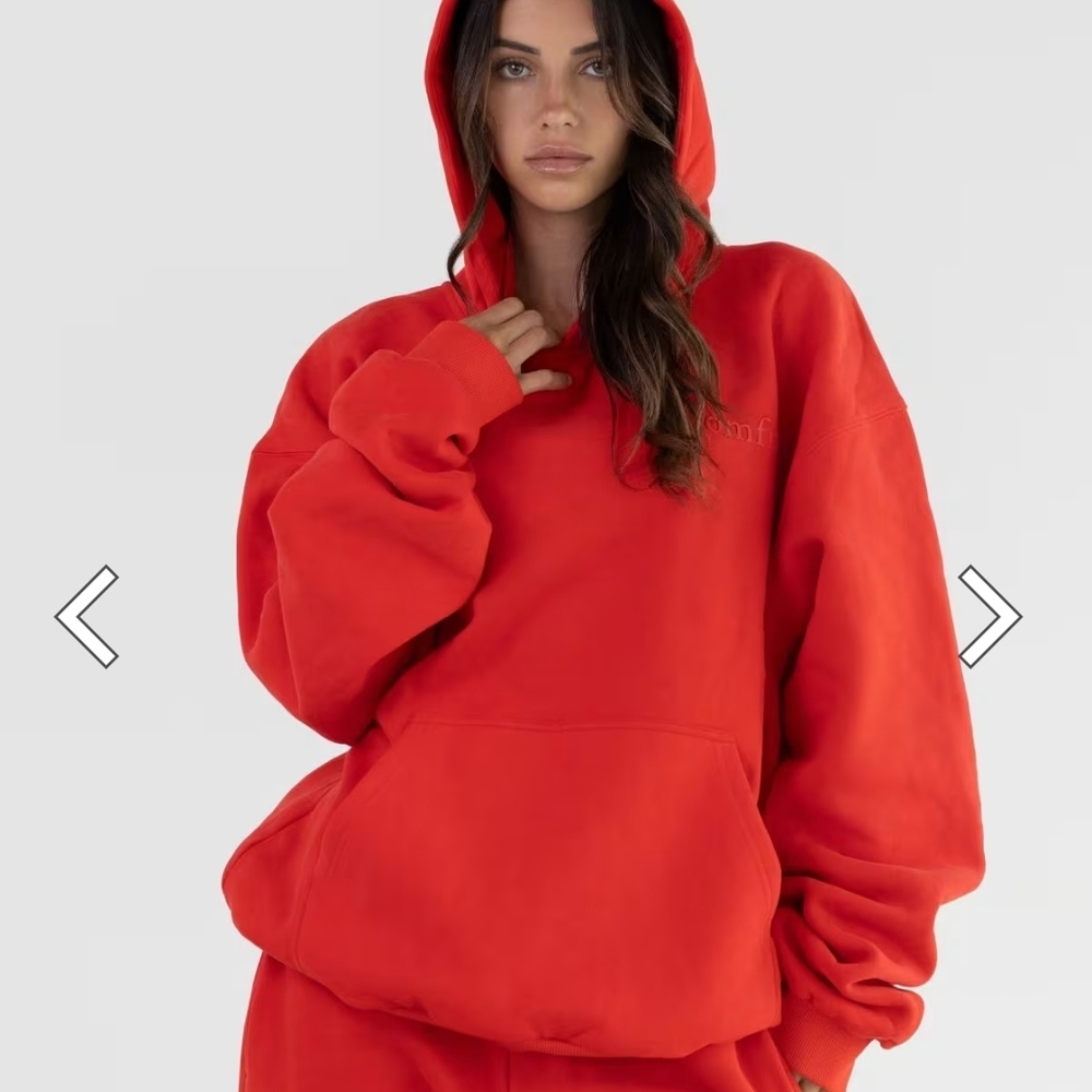 Comfrt Minimalist Hoodie In Crimson 2x
